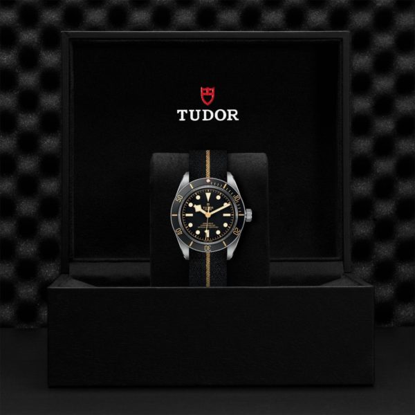 Black Bay 58 | 79030N | Steel | M79030N-0003 | Tudor Official Retailer - Srichai Watch