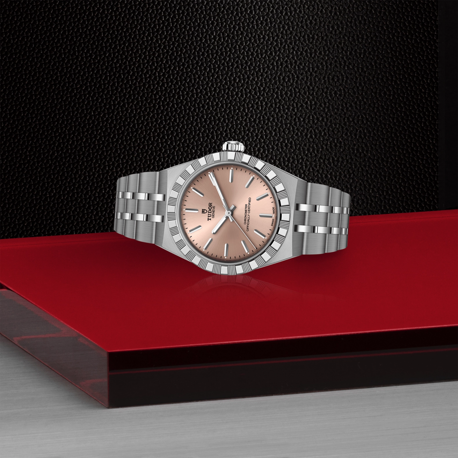 tudor-m2830a1a0-0003-gallery3-new26 Tudor Royal | | | M2830A1A0-0003 | Tudor Official Retailer - Srichai Watch