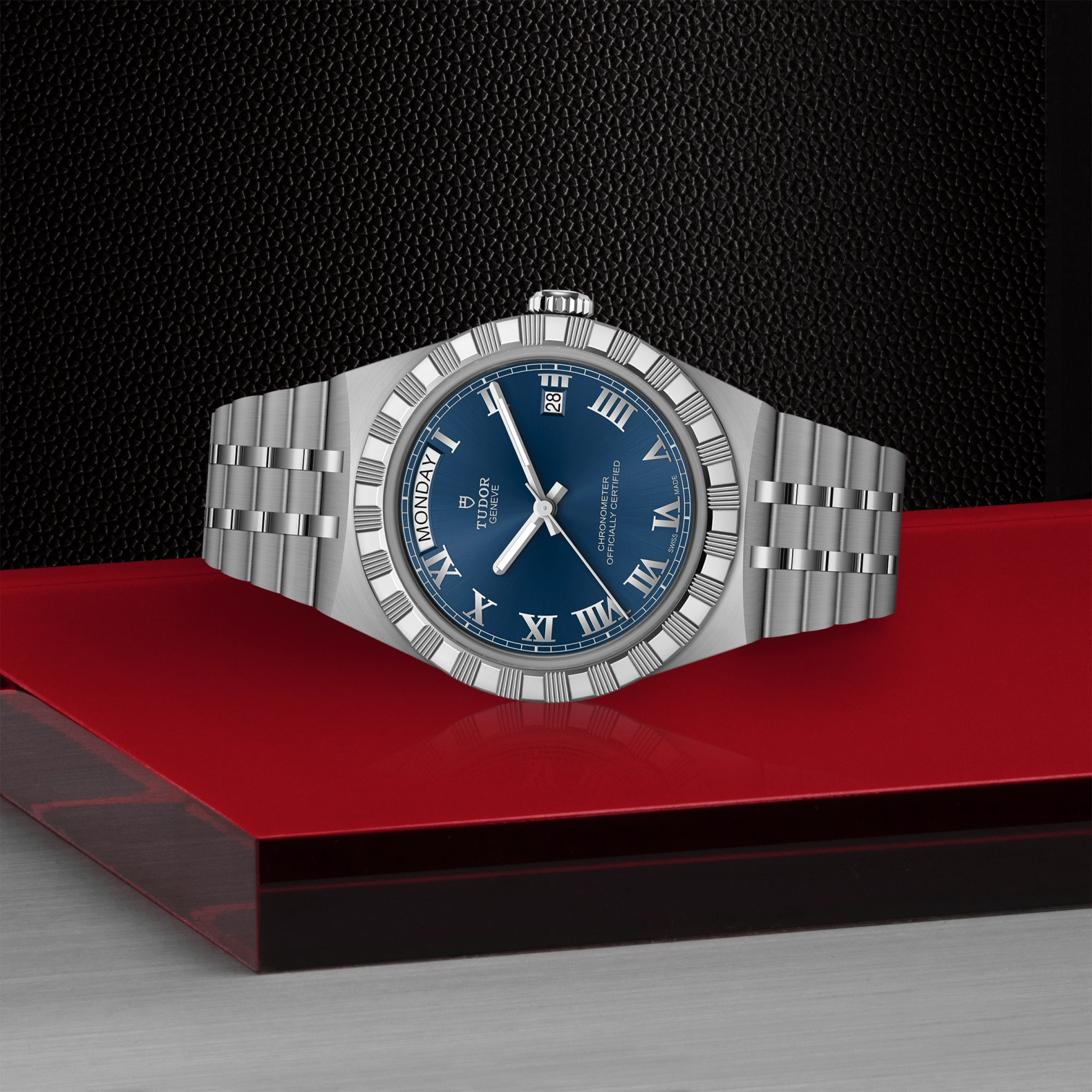 tudor-m2840d1a0-0002-gallery3-new26 Tudor Royal | | | M2840D1A0-0002 | Tudor Official Retailer - Srichai Watch