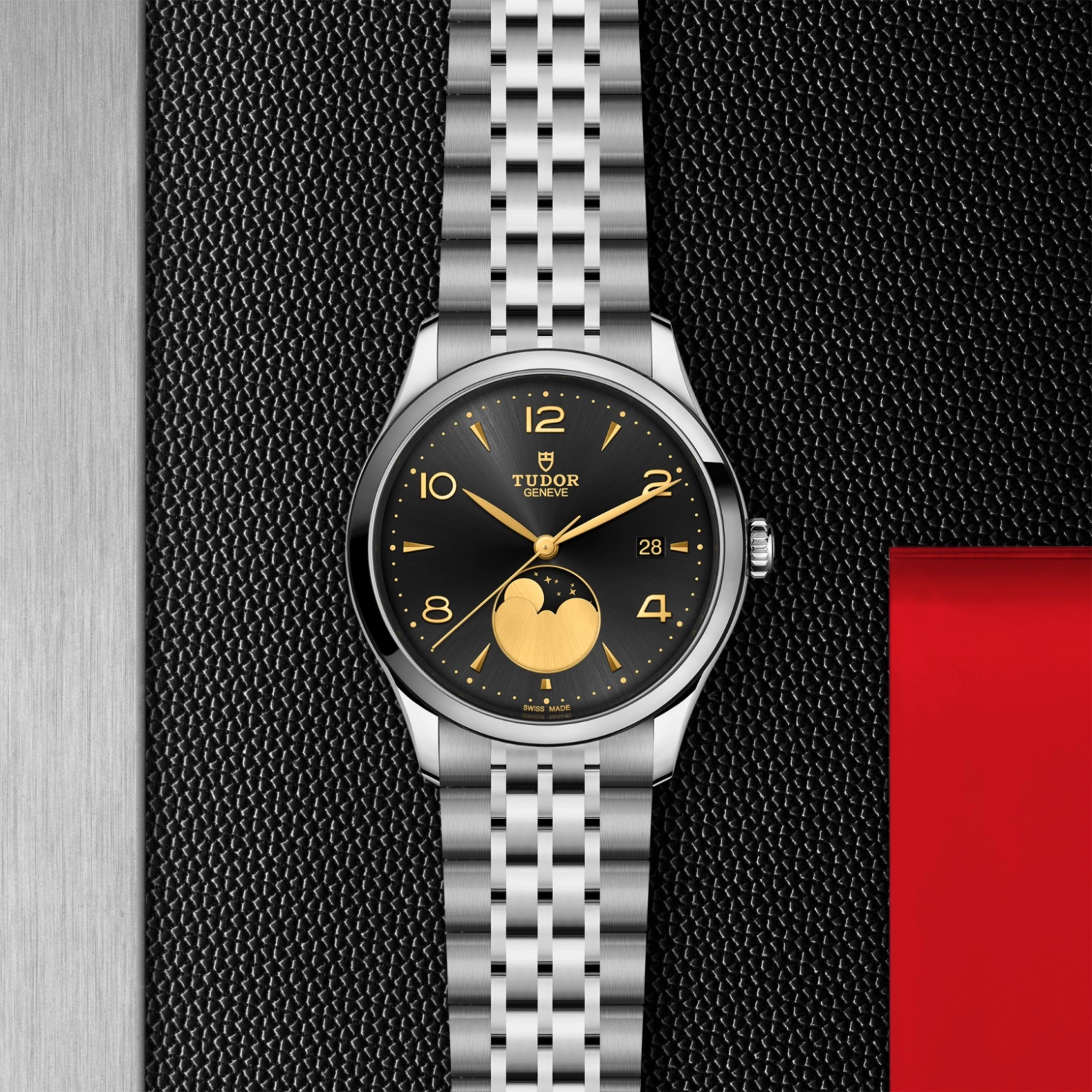 tudor-m91560-0003-gallery2-26 1926 | 91560 | Steel | M91560-0003 | Tudor Official Retailer - Srichai Watch
