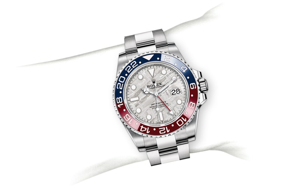 Rolex GMT-Master II | 126719BLRO | GMT-Master II | หน้าปัดสีอ่อน | หน้าปัดเมธีโอไรท์ | ขอบหน้าปัดแสดงเวลา 24 ชั่วโมงแบบหมุนได้ | ทองคำขาว 18 กะรัต | m126719blro-0002 | ชาย Watch | Rolex Official Retailer - Srichai Watch
