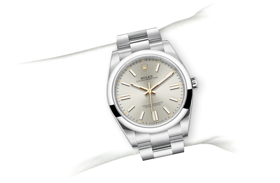 Rolex Oyster Perpetual | 124300 | Oyster Perpetual 41 | Light dial | Silver dial | Oystersteel | The Oyster bracelet | M124300-0001 | Men Watch | Rolex Official Retailer - Srichai Watch