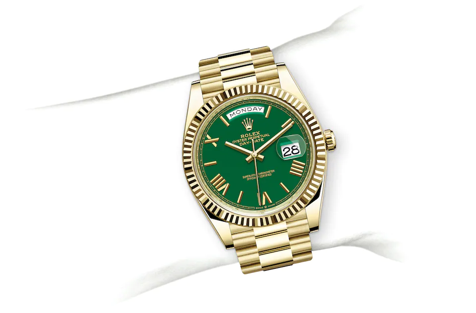 Rolex Day-Date | 228238 | Day-Date 40 | Coloured dial | Green Dial | Fluted bezel | 18 ct yellow gold | M228238-0061 | Men Watch | Rolex Official Retailer - Srichai Watch