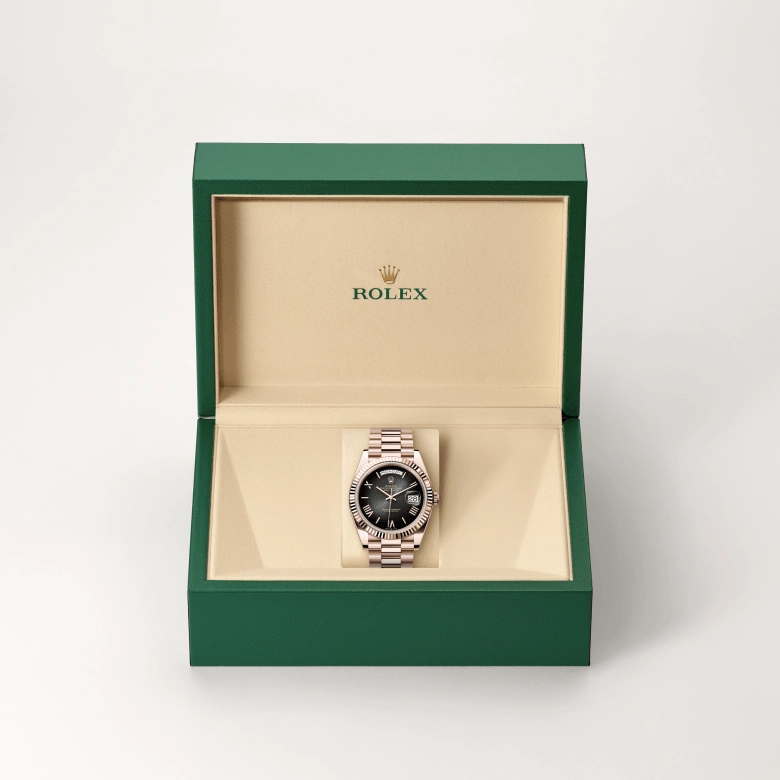 Rolex Day-Date in Everose gold 18 กะรัต, M228235-0055 - Srichai Watch