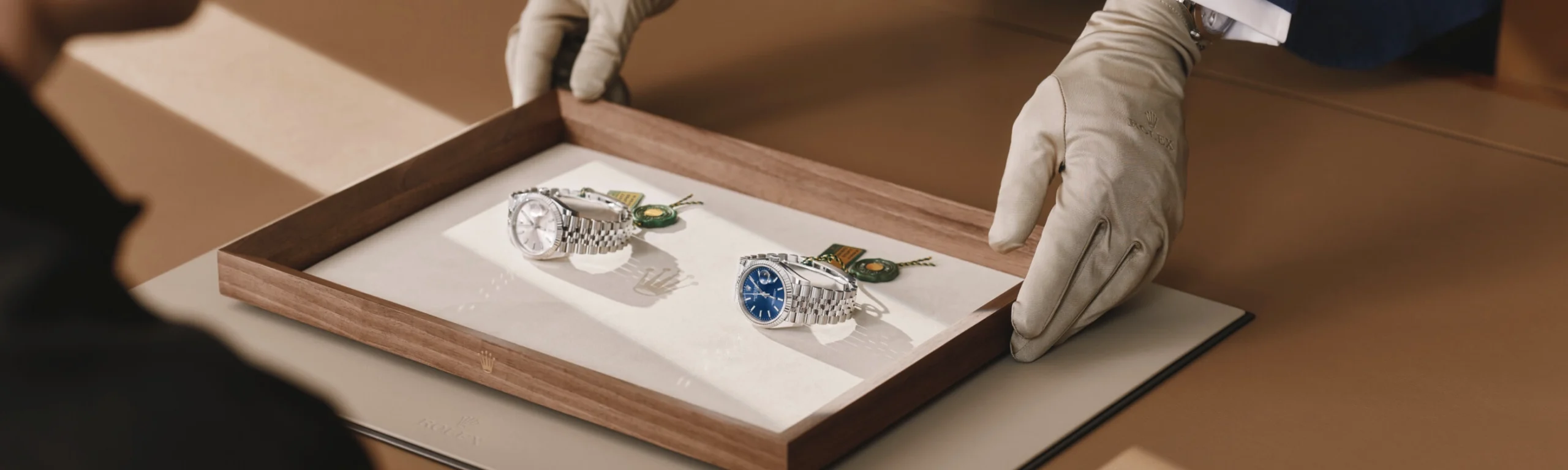 Send a message | Rolex Official Retailer - Srichai Watch