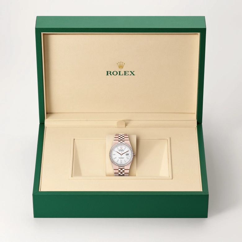 Rolex Land-Dweller in 18 ct Everose gold, M127285TBR-0002 - Srichai Watch