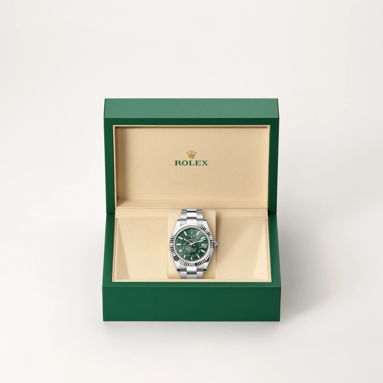 Rolex Sky-Dweller in White Rolesor - การผสมผสานระหว่าง Oystersteel และทองคำขาว, M336934-0001 - Srichai Watch